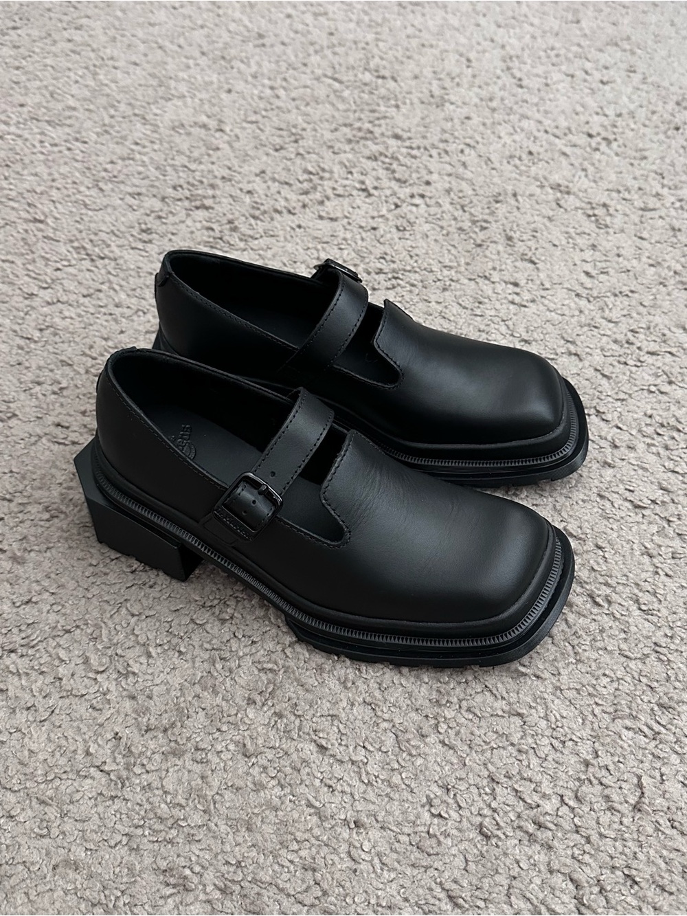Dr. Martens Maybole Square Toe Mary Jane Shoes Womens 5